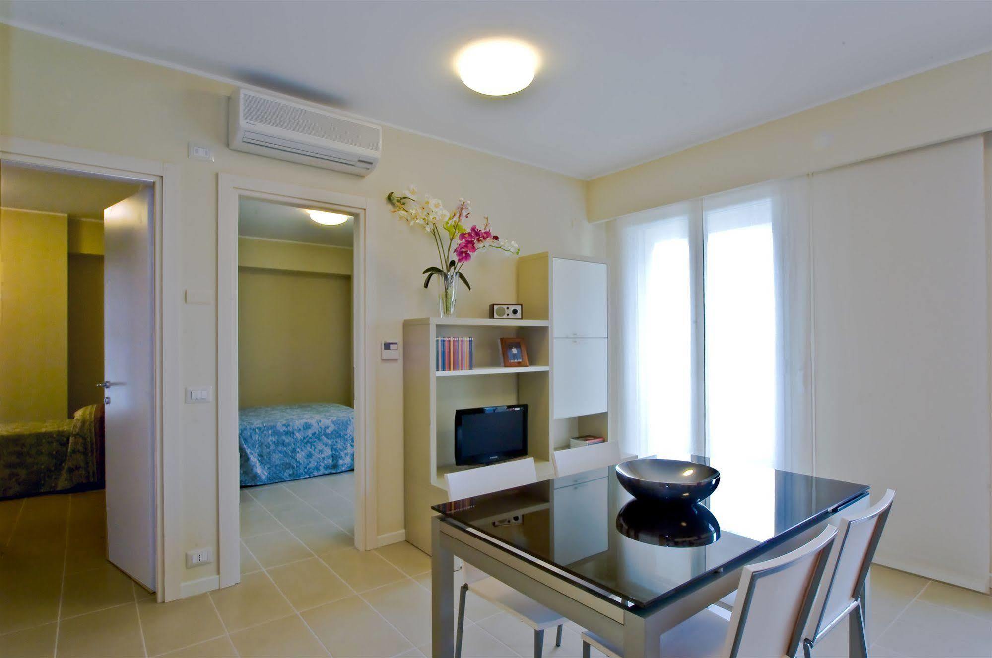 City Residence 2*