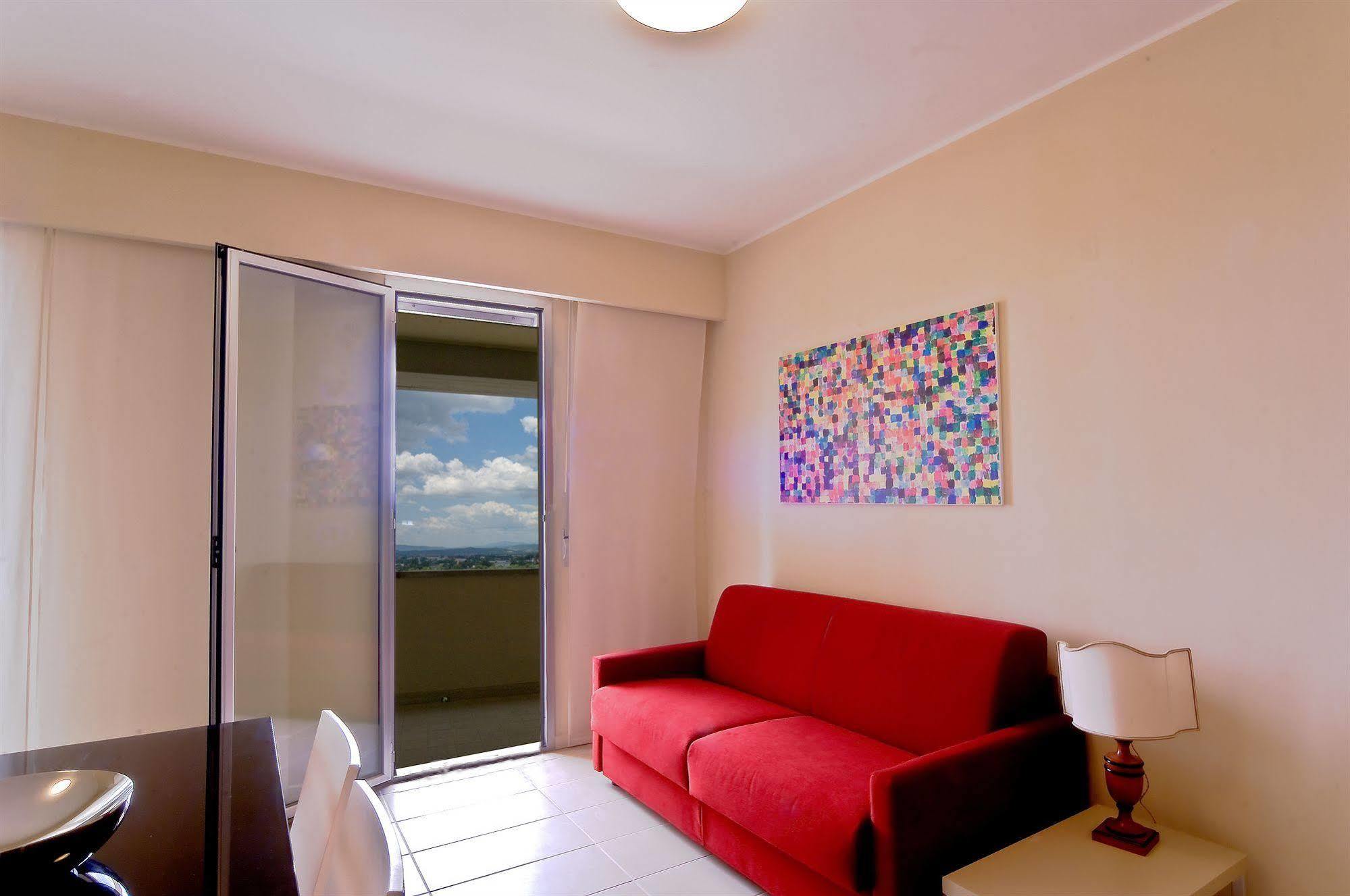 City Residence Aparthotel 2*